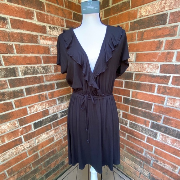 Gap Wrap Dress Black with Ruffle Neckline - Picture 2 of 10